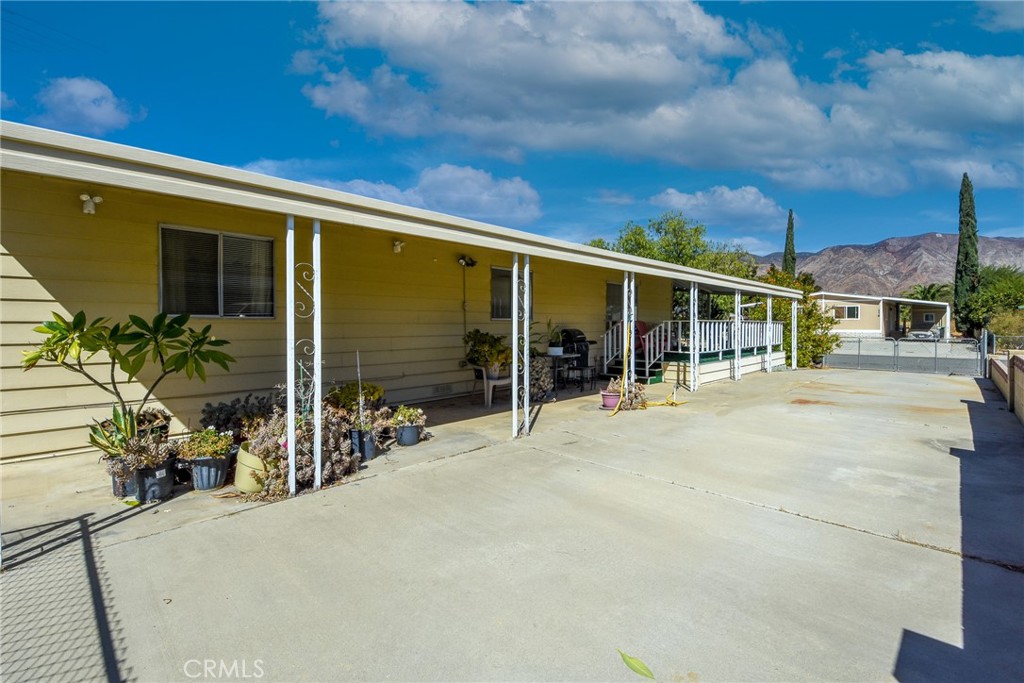 282 N La Paloma Avenue