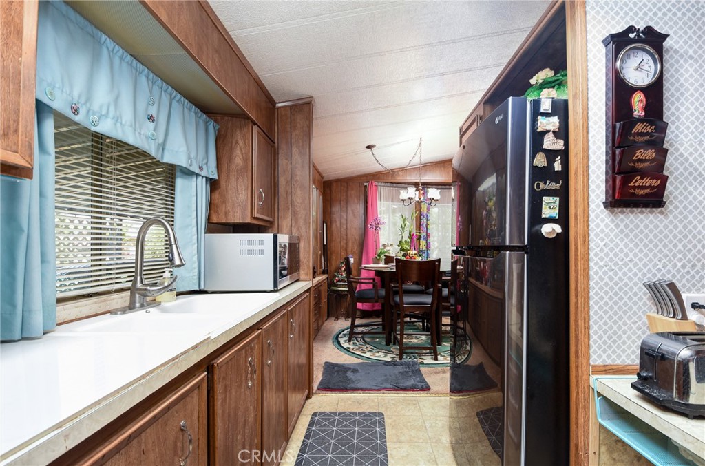 282 N La Paloma Avenue