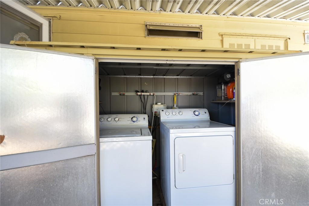 282 N La Paloma Avenue