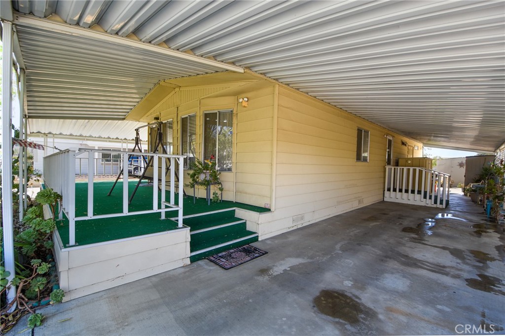 282 N La Paloma Avenue