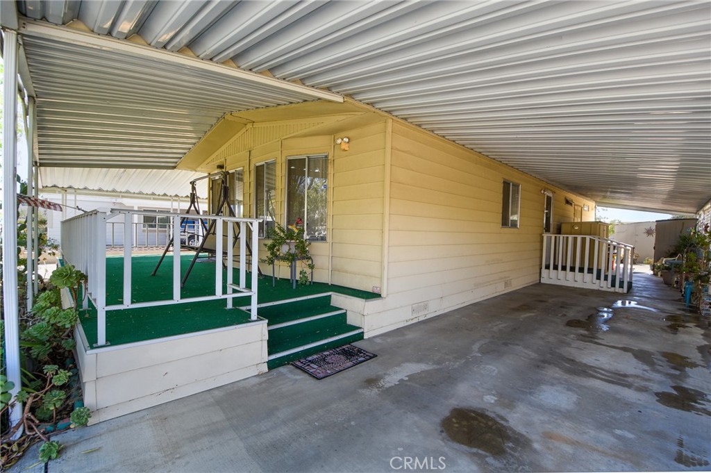 282 N La Paloma Avenue