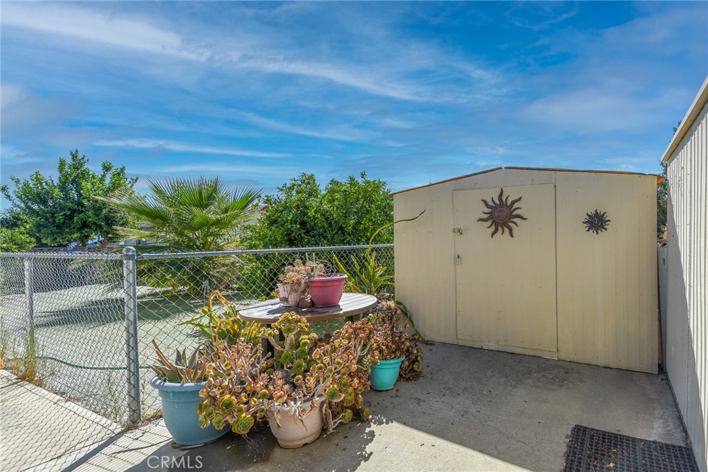 282 N La Paloma Avenue