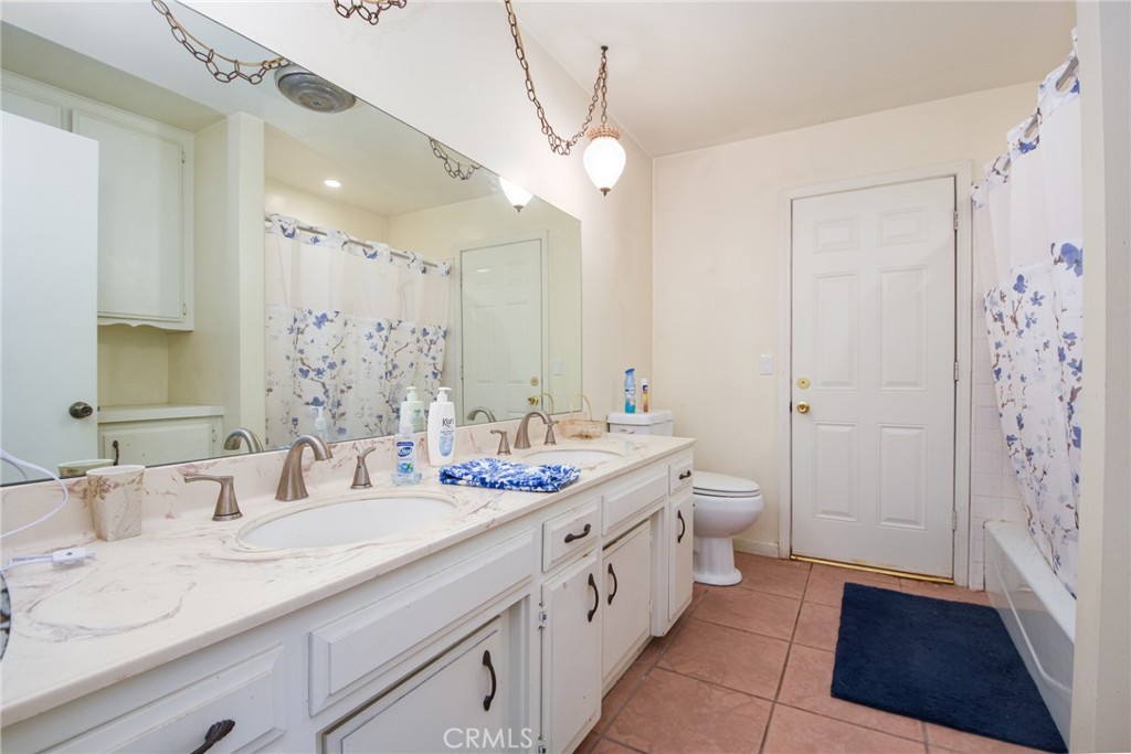 42065 Carnegie Avenue