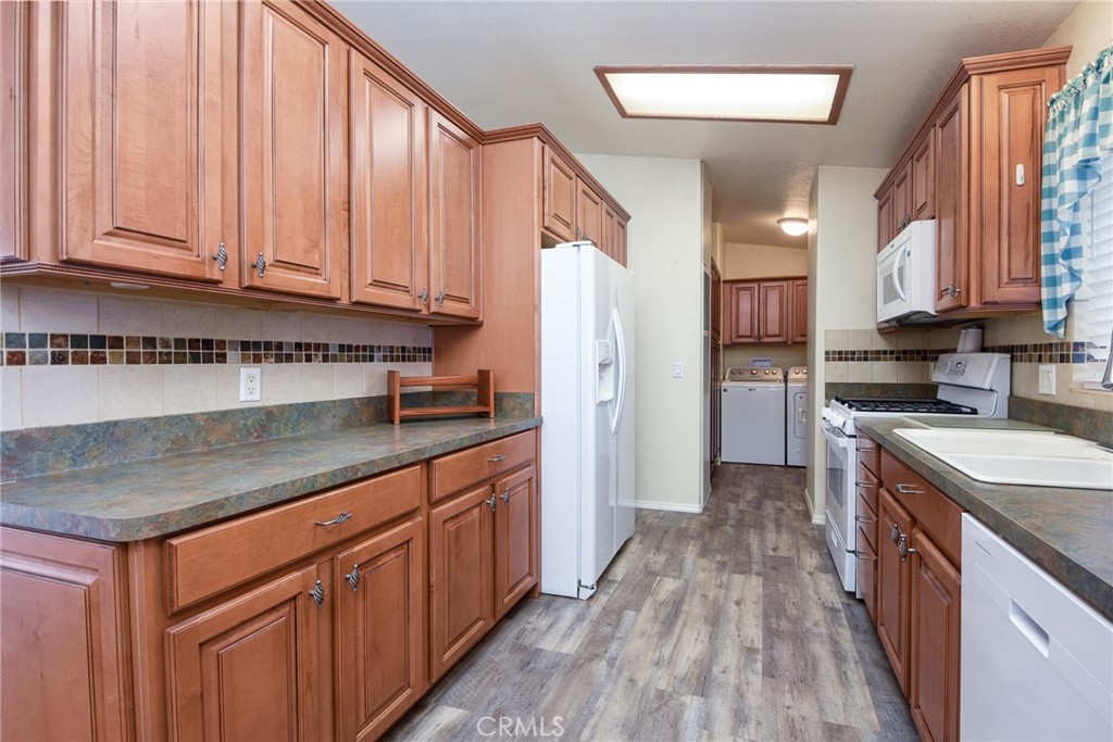 1250 N Kirby Street 194