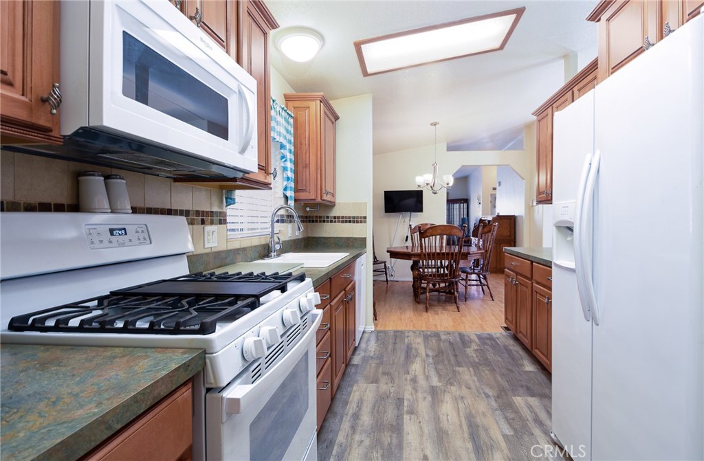 1250 N Kirby Street 194