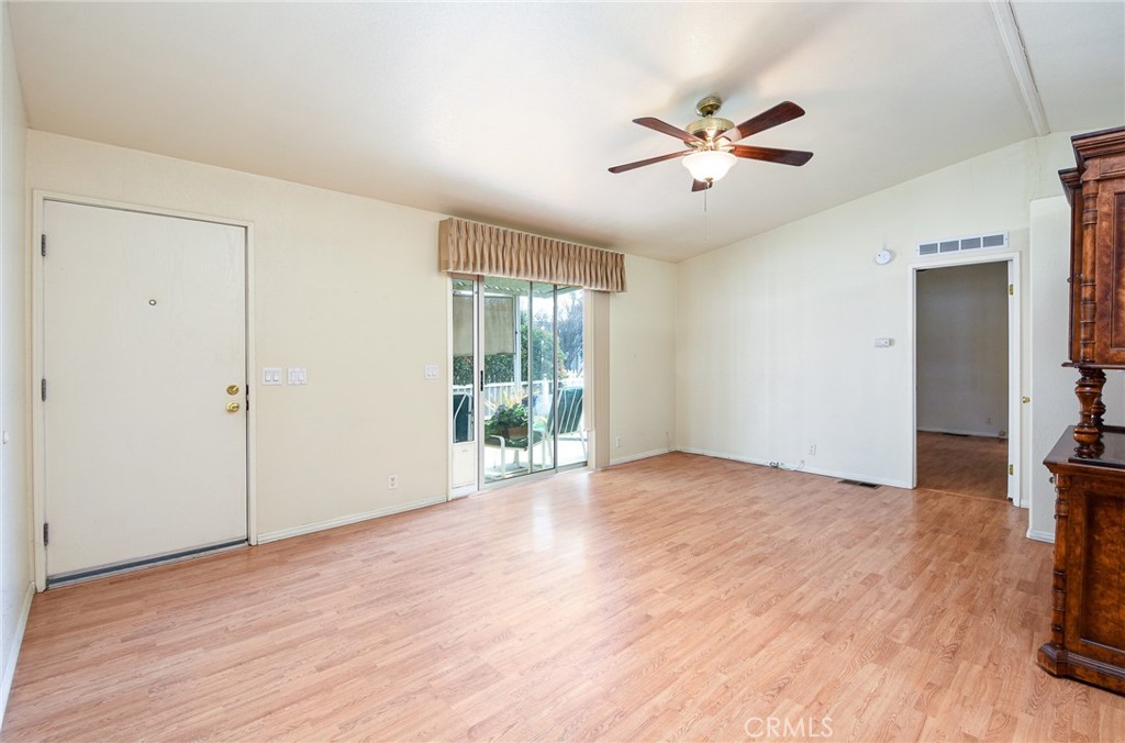 1250 N Kirby Street 194