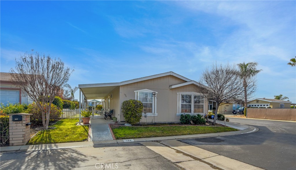 1250 N Kirby Street 194