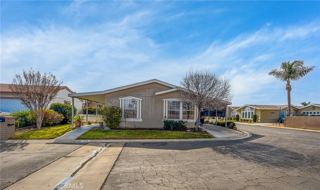 1250 N Kirby Street 194