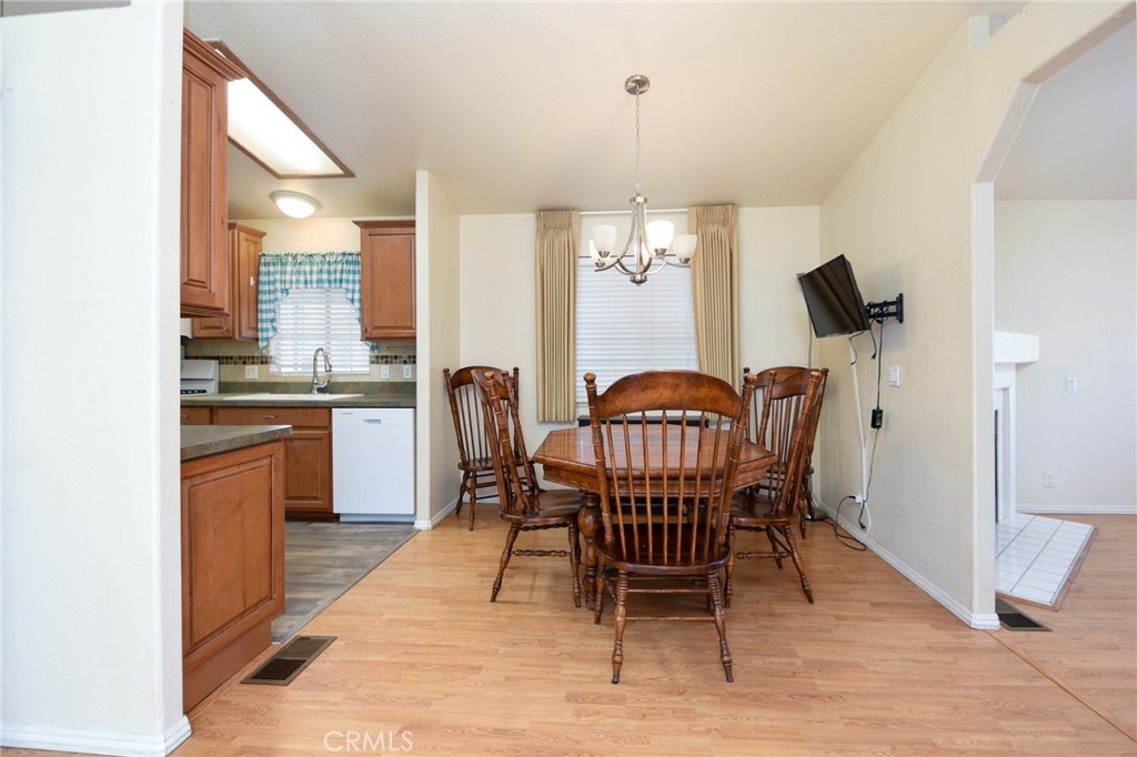 1250 N Kirby Street 194