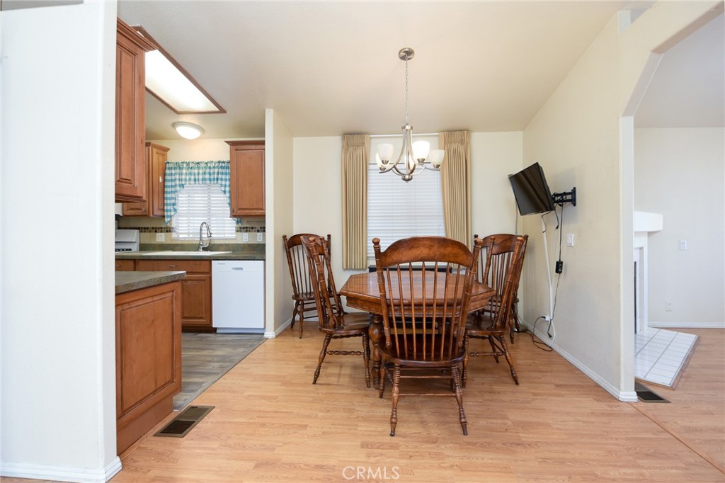 1250 N Kirby Street 194