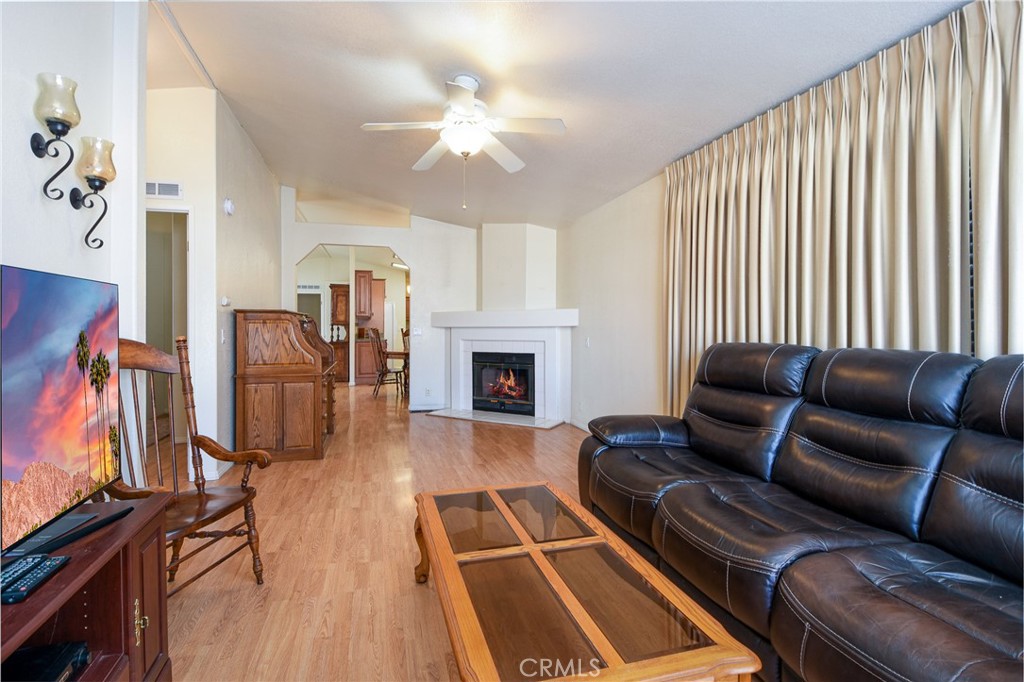 1250 N Kirby Street 194