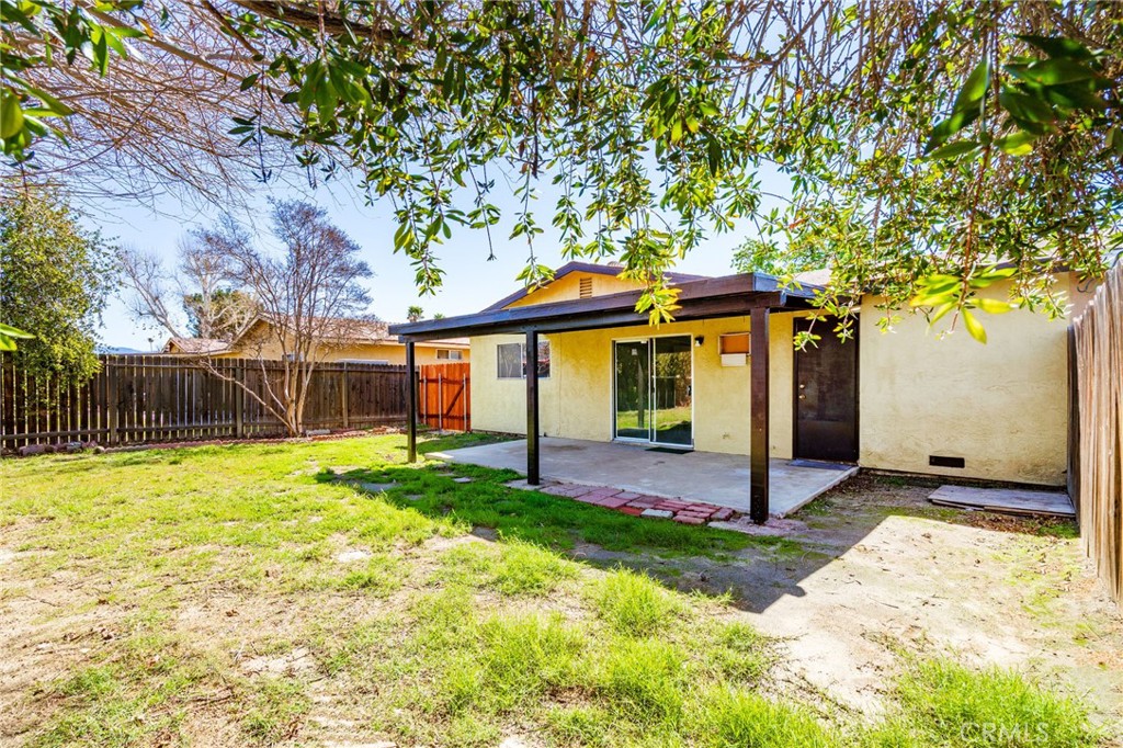 2376 San Padre Avenue