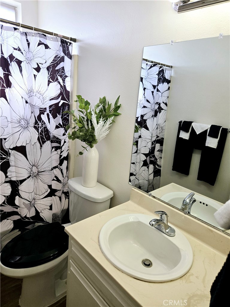 2147 W Oakland Avenue