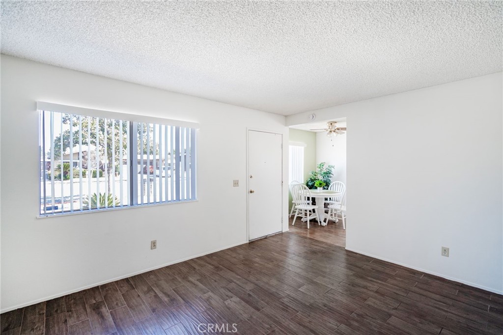 2147 W Oakland Avenue