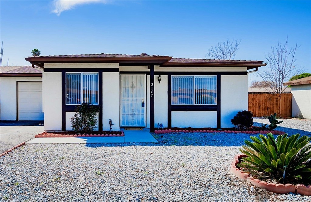 2147 W Oakland Avenue