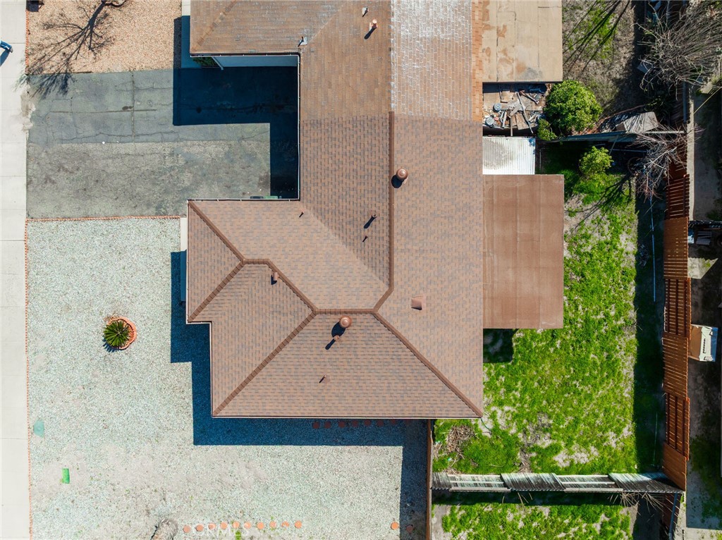 2147 W Oakland Avenue