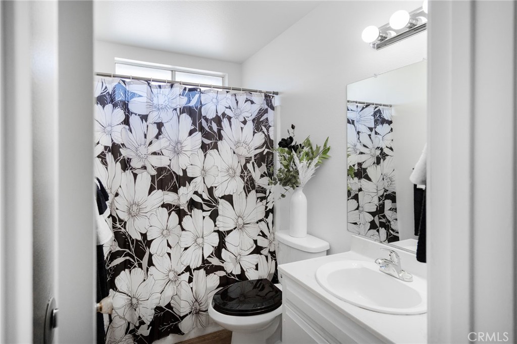 2147 W Oakland Avenue