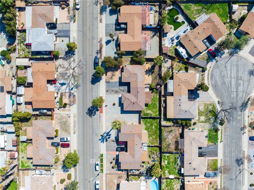 2147 W Oakland Avenue