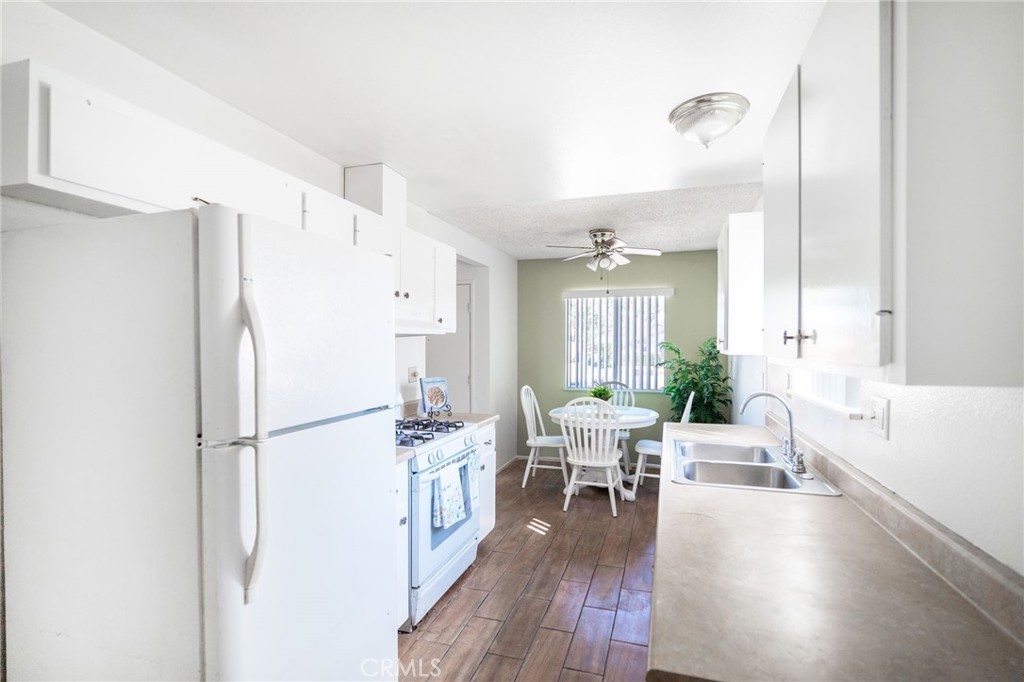 2147 W Oakland Avenue