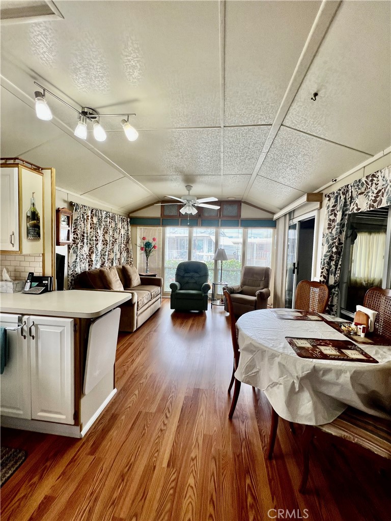 1295 S Cawston Avenue 6