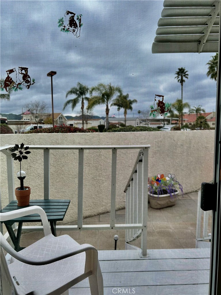 1295 S Cawston Avenue 6