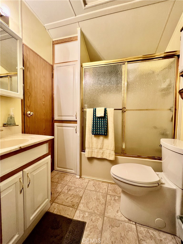 1295 S Cawston Avenue 6