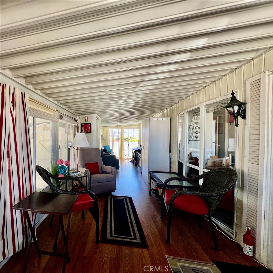 1295 S Cawston Avenue 6