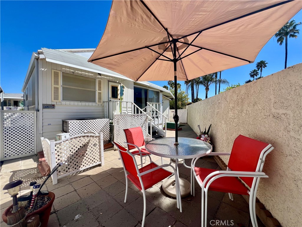 1295 S Cawston Avenue 6