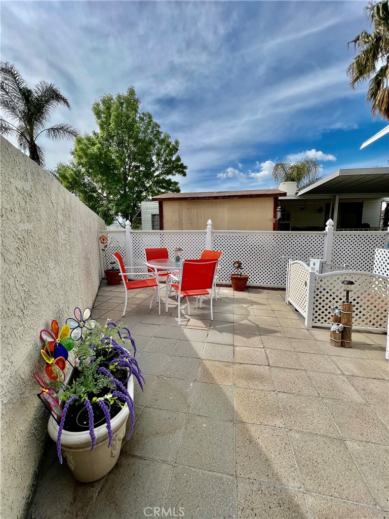 1295 S Cawston Avenue 6