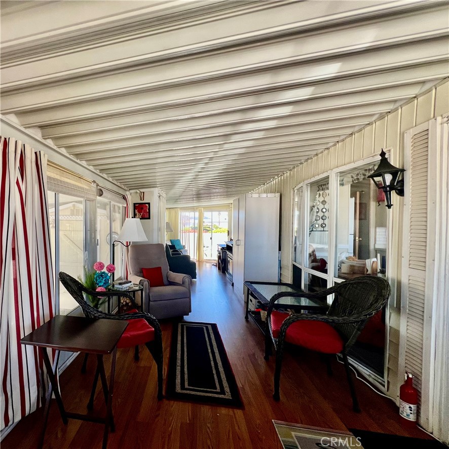 1295 S Cawston Avenue 6