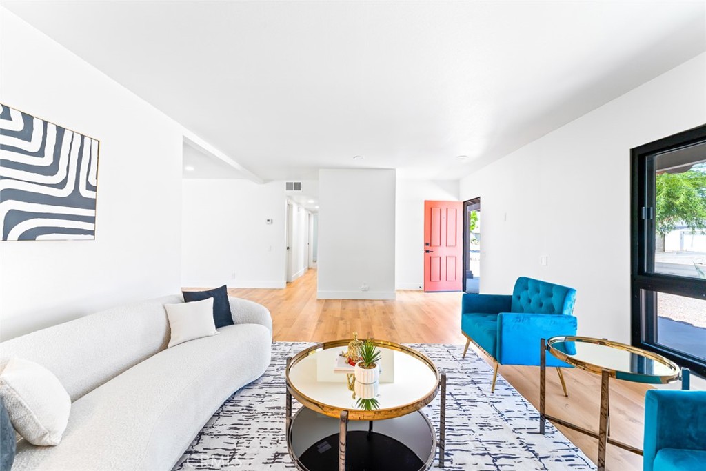 2325 N Magnolia Road