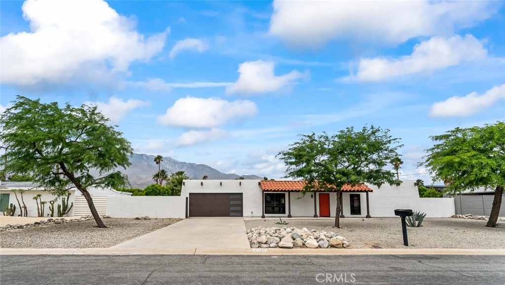 2325 N Magnolia Road