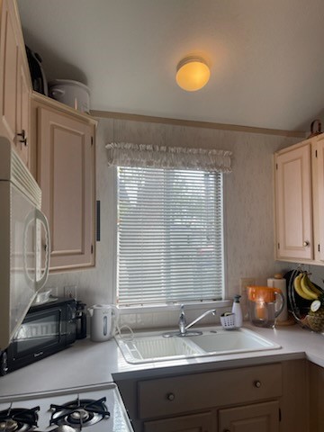 2750 W Acacia Avenue D01