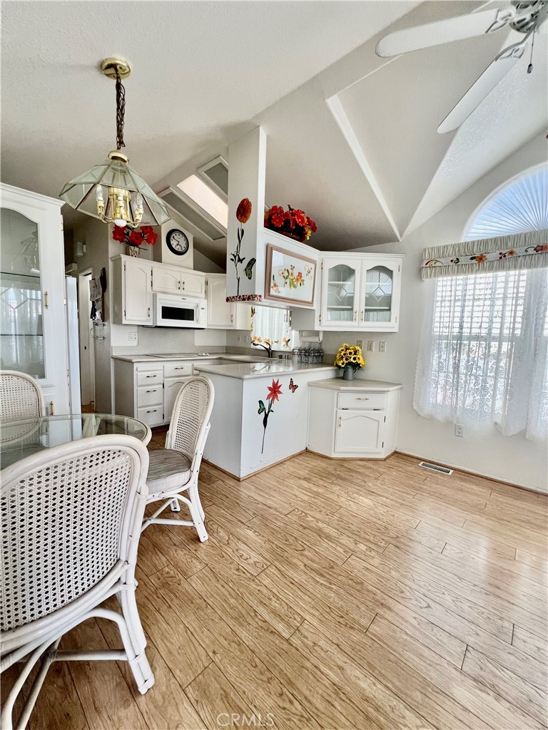 1295 S Cawston Avenue 118