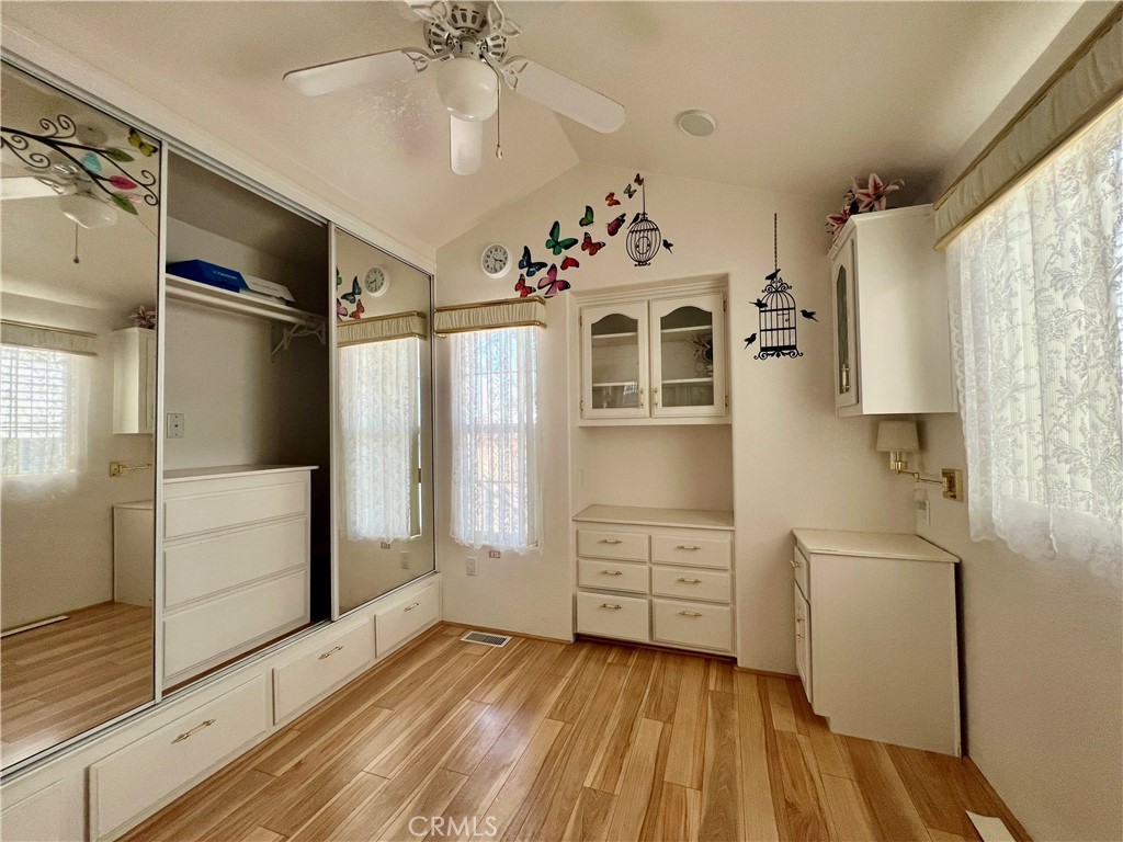 1295 S Cawston Avenue 118