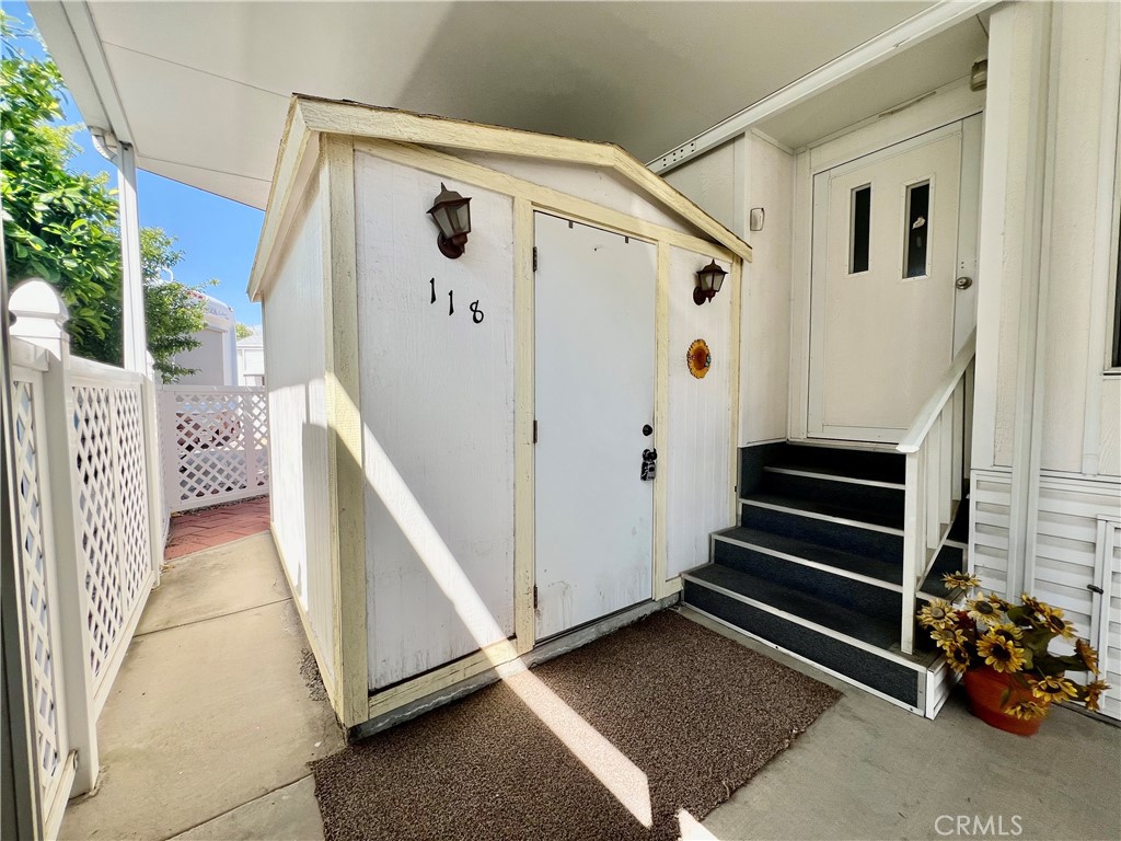 1295 S Cawston Avenue 118