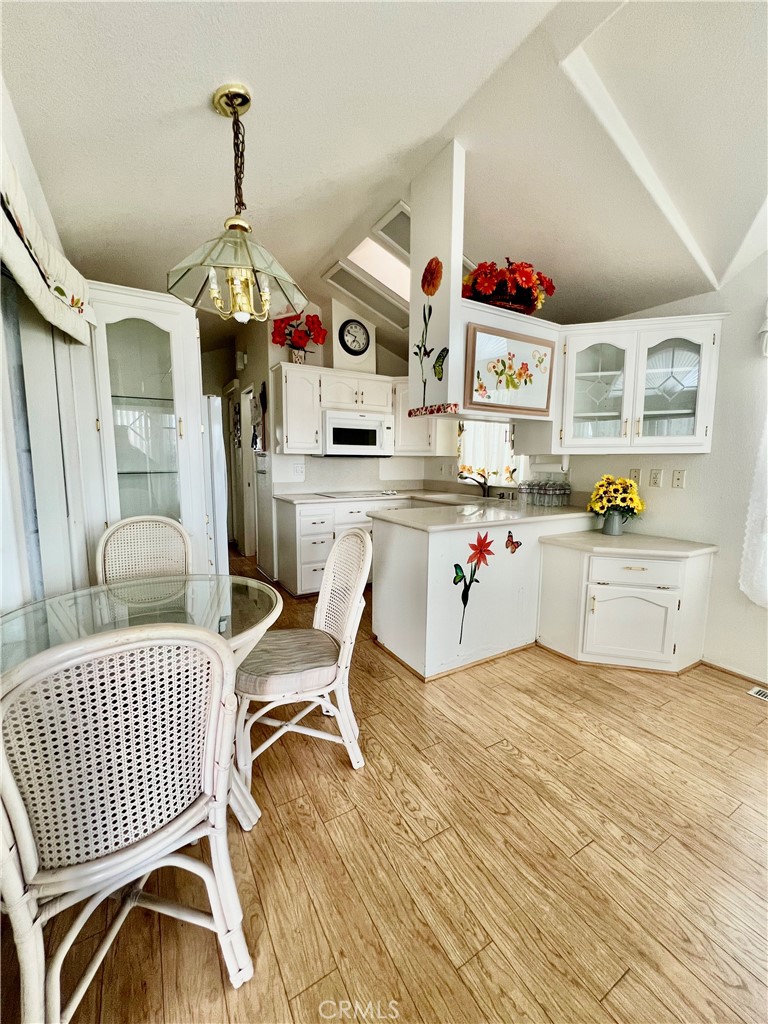 1295 S Cawston Avenue 118