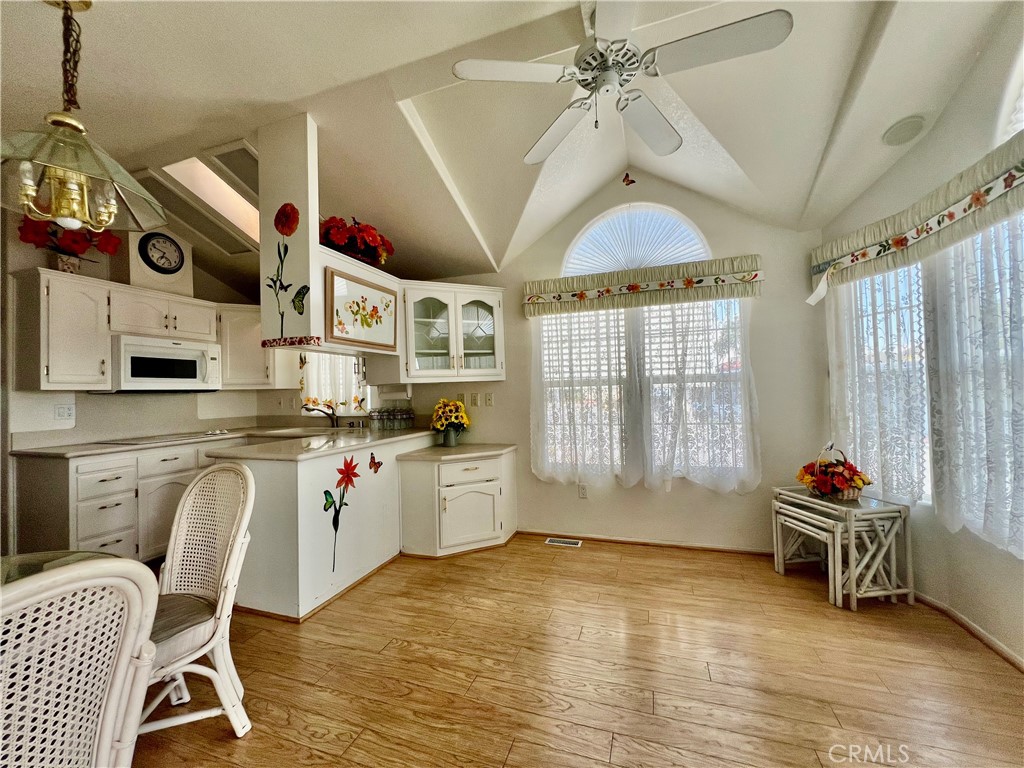 1295 S Cawston Avenue 118