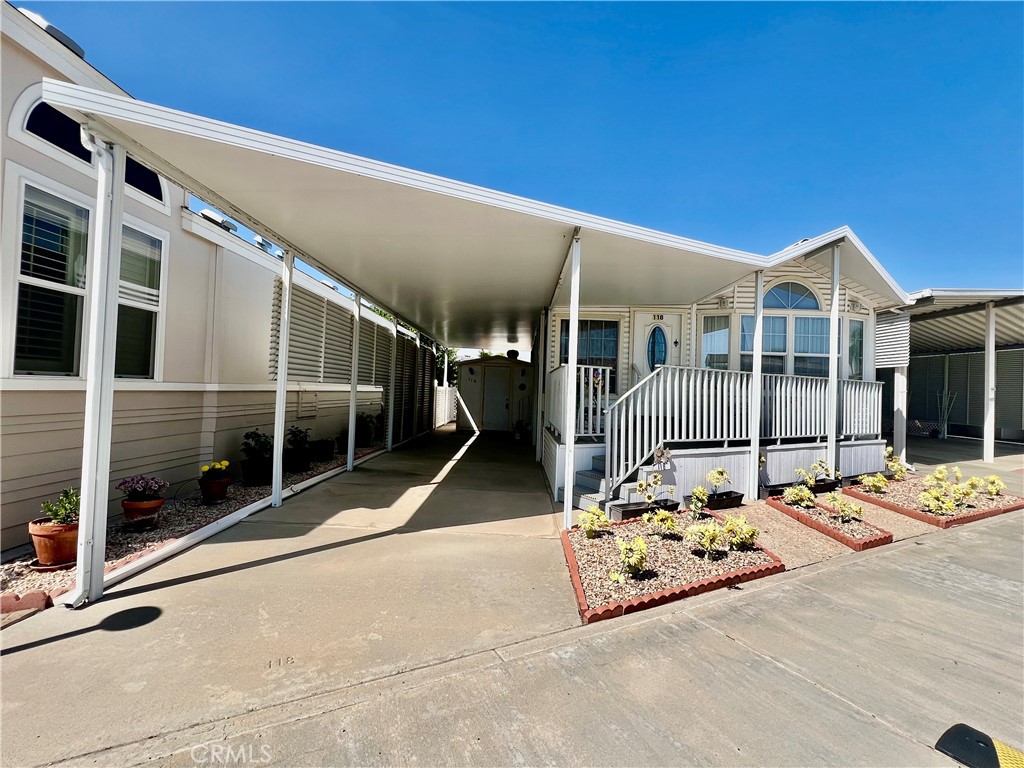 1295 S Cawston Avenue 118