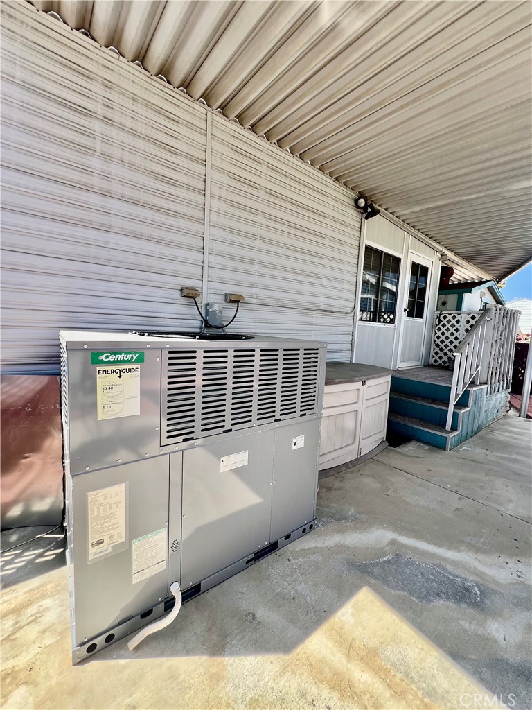 1295 S Cawston Avenue 291