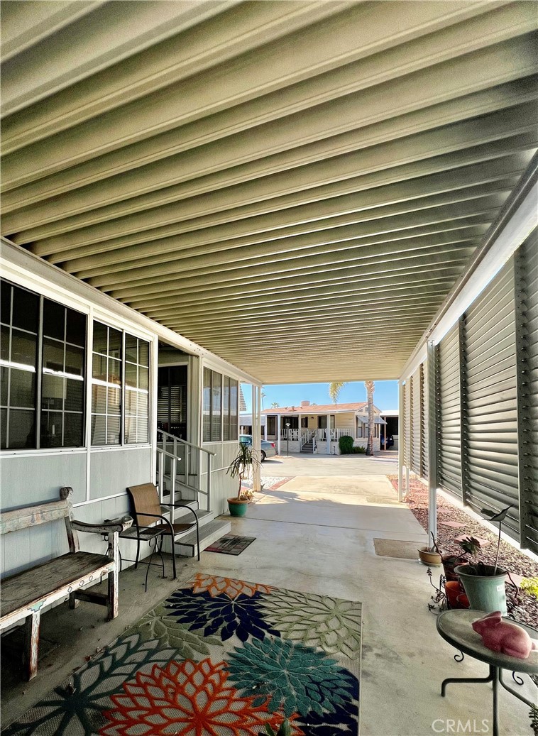 1295 S Cawston Avenue 291