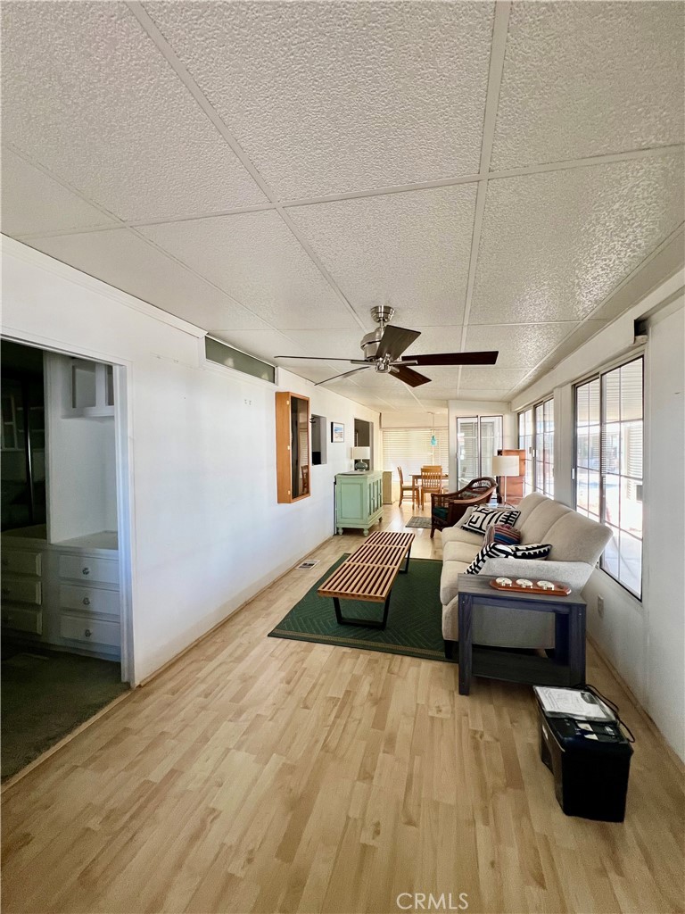 1295 S Cawston Avenue 291