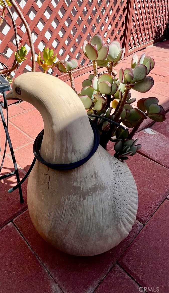 1295 S Cawston Avenue 291