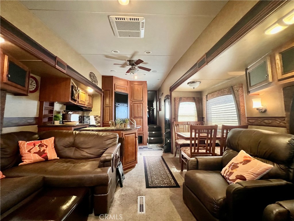 1295 S Cawston Avenue