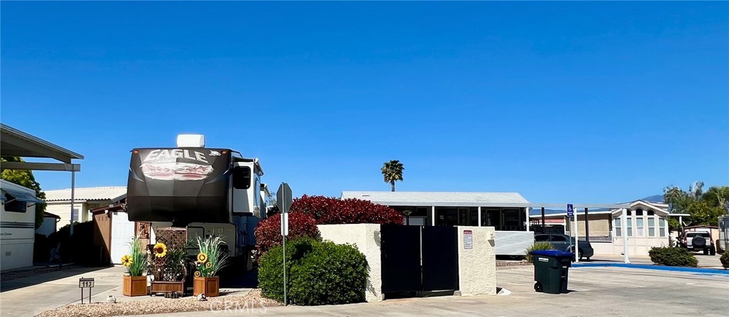 1295 S Cawston Avenue