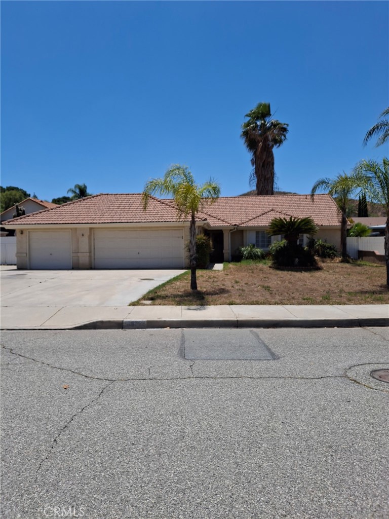 1358 E Beringer Drive