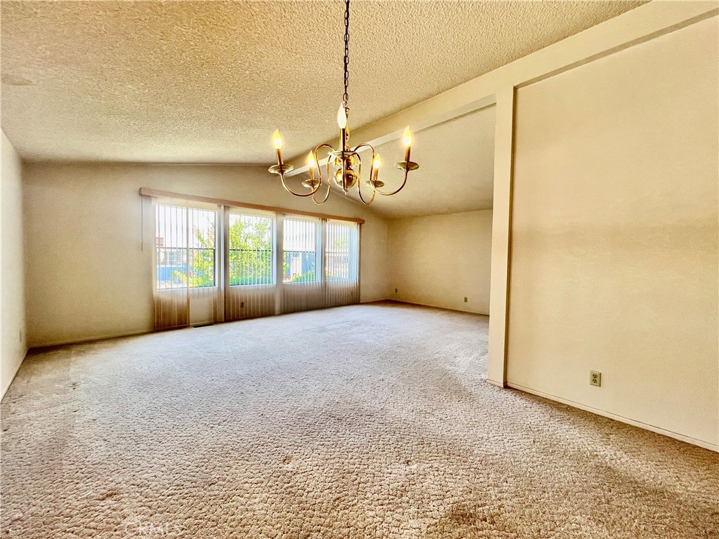 24600 Mountain Ave #8