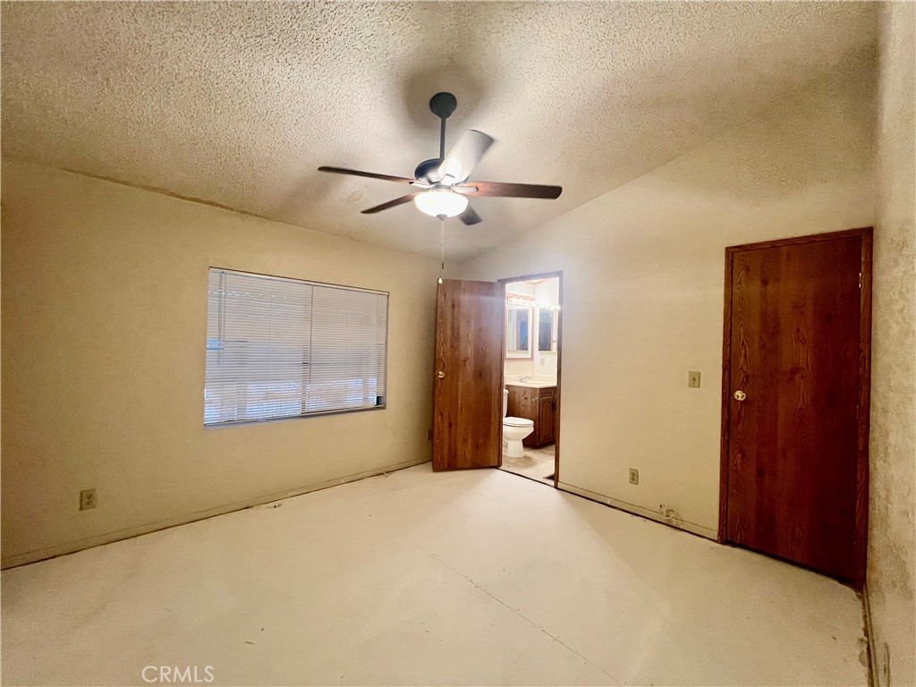 24600 Mountain Ave #8