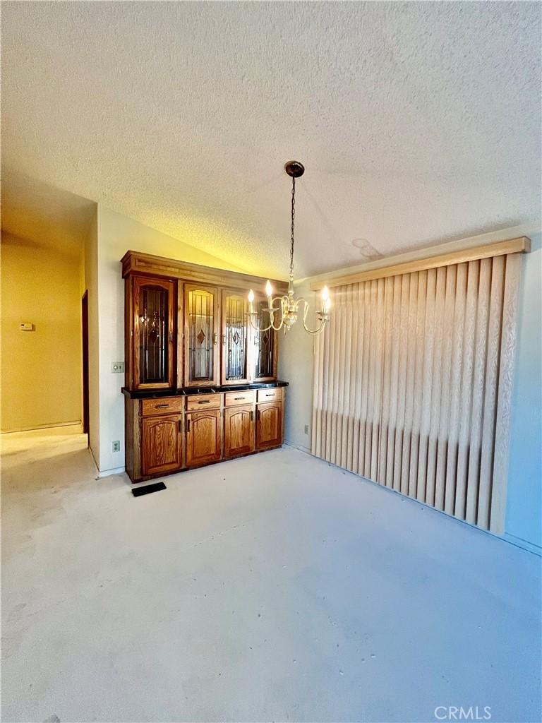 24600 Mountain Ave #8