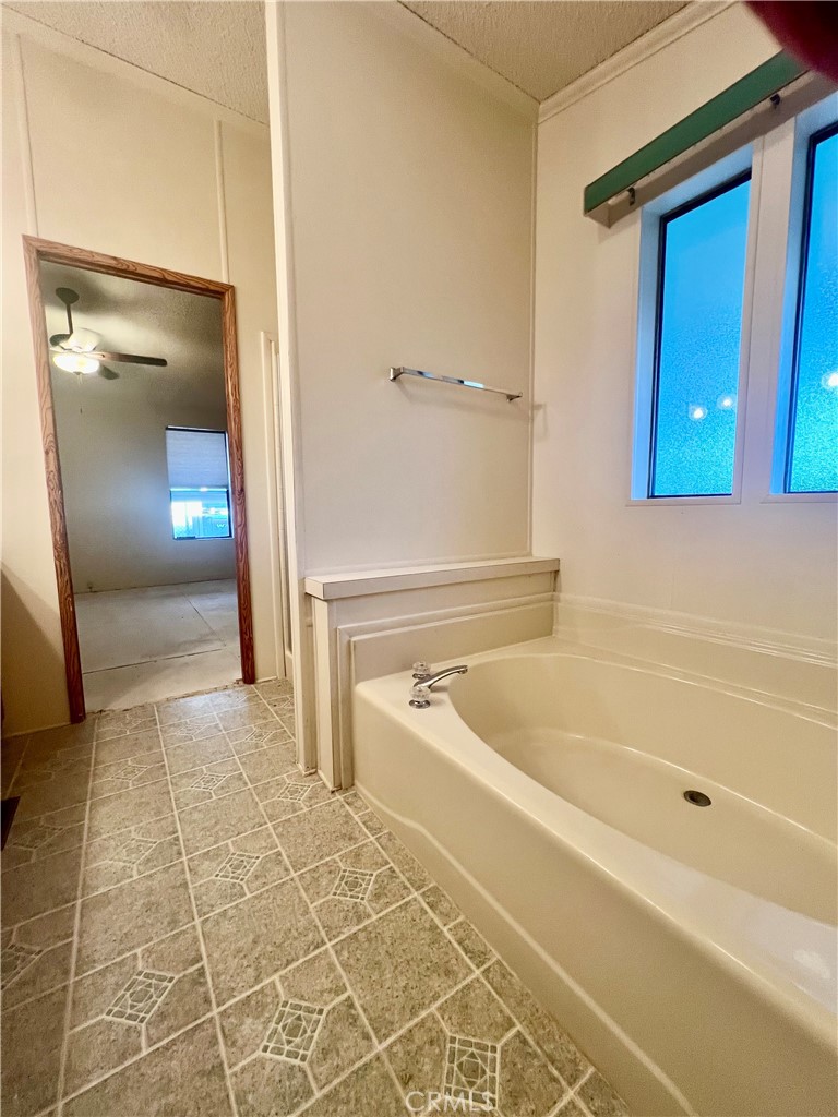 24600 Mountain Ave #8